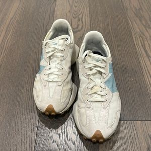 New Balance 327 size 6. Used condition
